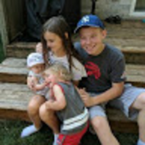 Meet your Posher, Dee - Picture 1 of 1